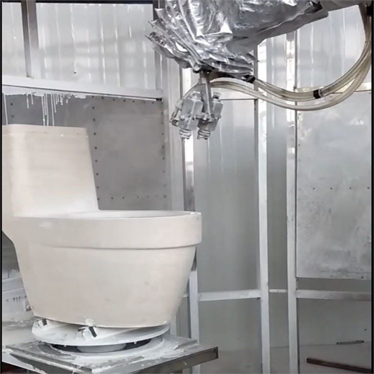 Bathroom accesory painting robot