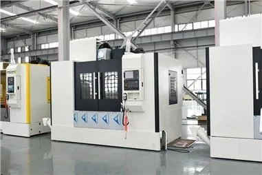 Mașină de frezat CNC de înaltă precizie VMC1370